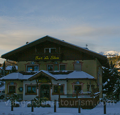 Die Bar La Stua von Wolkenstein foto