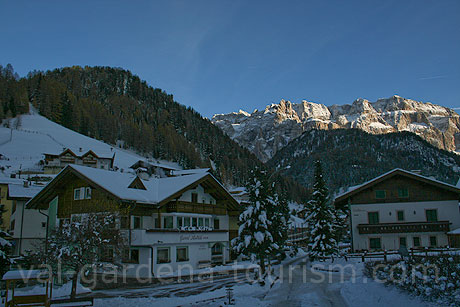 Schnee in Gröden foto