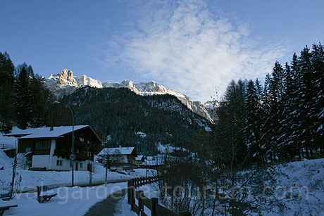 Val Gardena houses photo